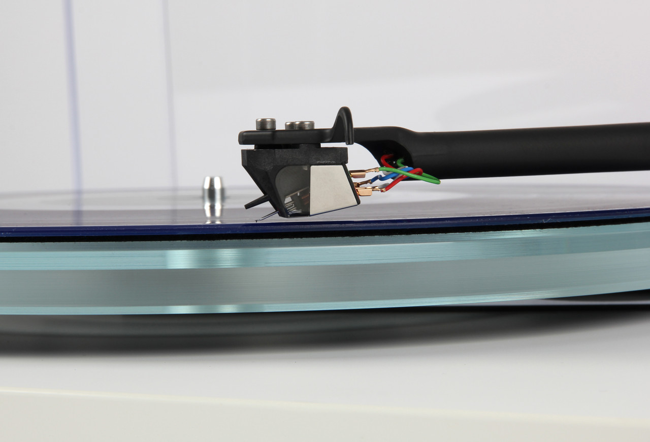 Rega Planar 6 Turntable with Ania Pro Cartridge and Neo PSU (Matte White) - Image 14