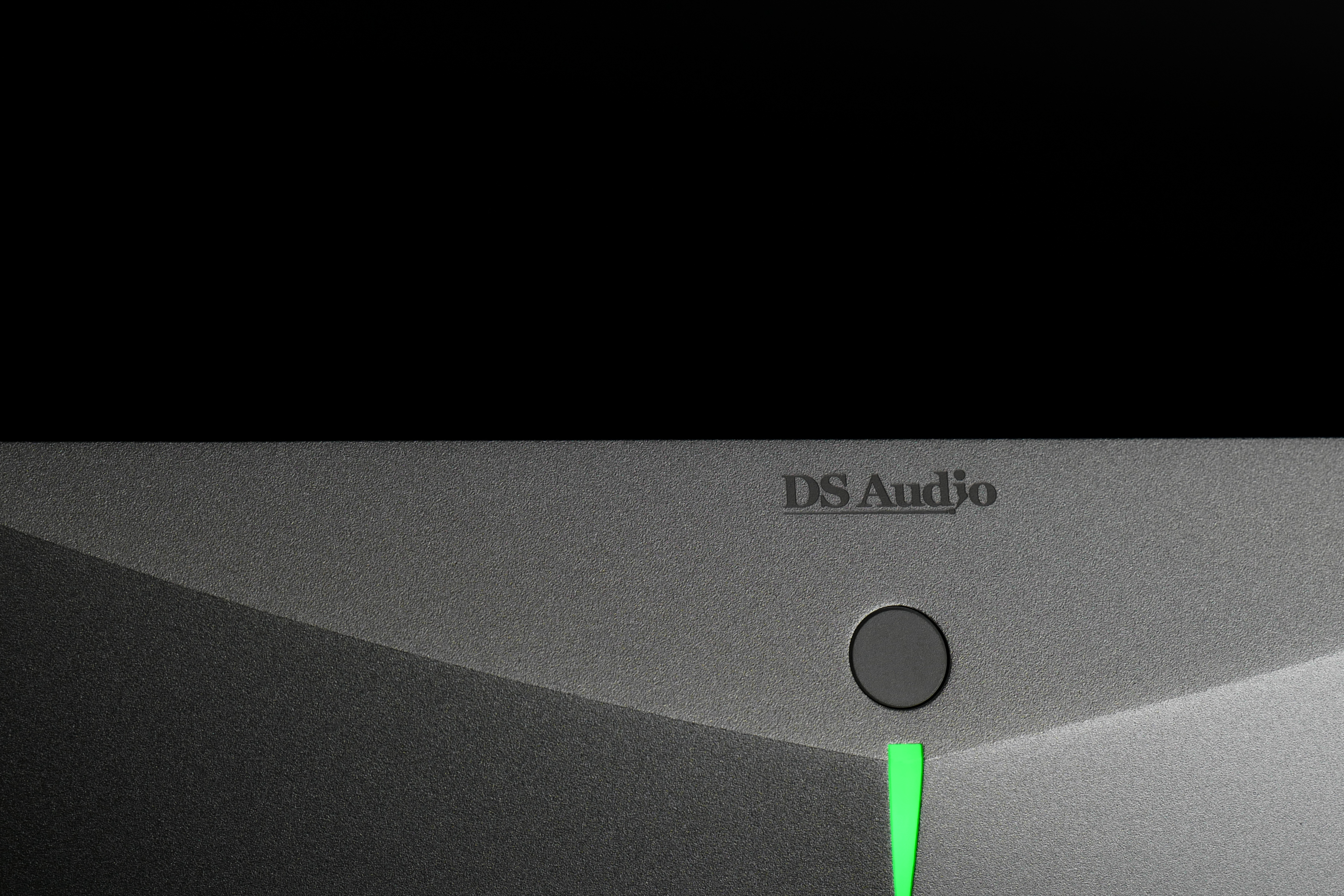 DS Audio DS-E3 Phono Stage/Equalizer for Optical Cartridge - Image 3