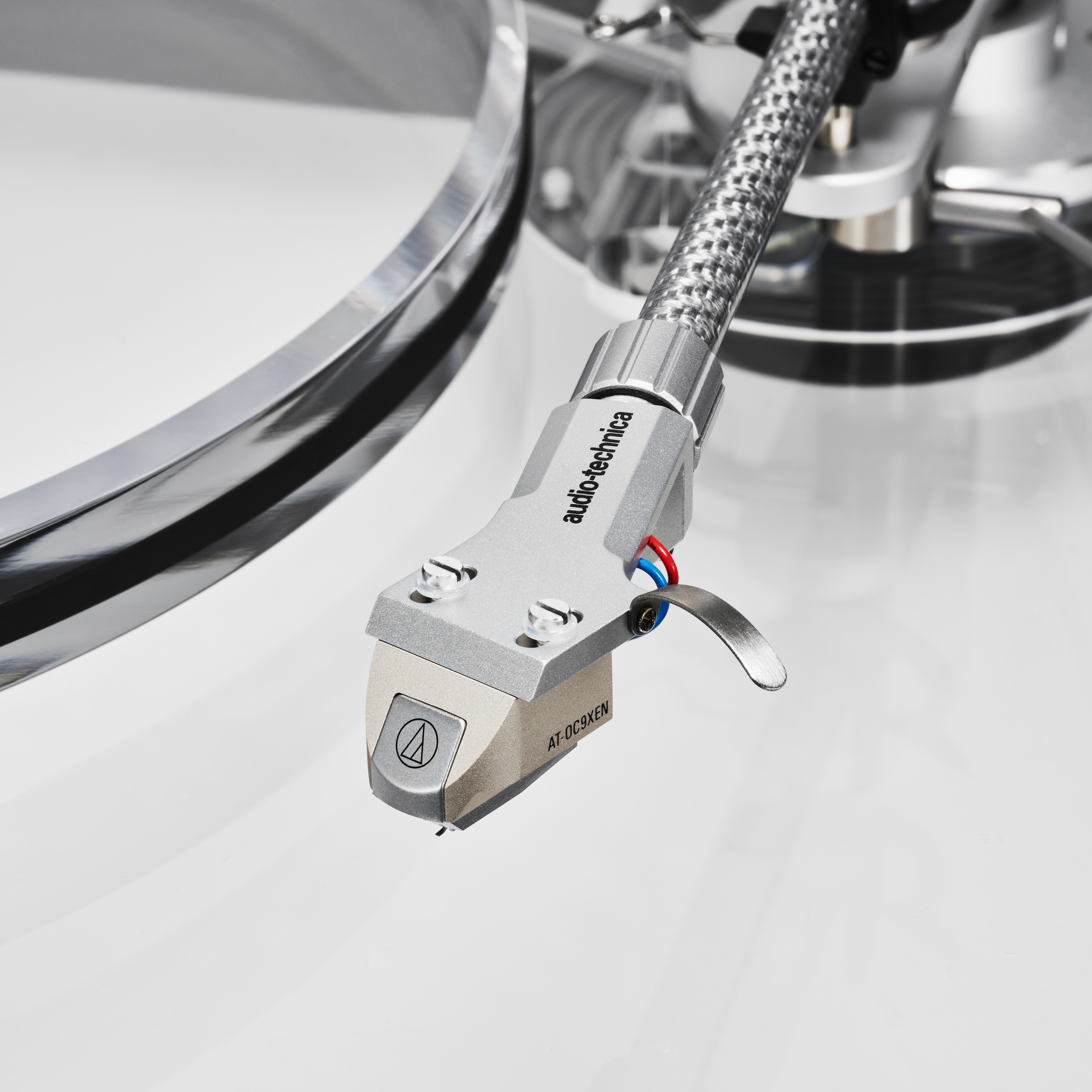 Audio-Technica AT-LPA2 Acrylic Turntable with AT-OC9XEN MC Cartridge - Image 7