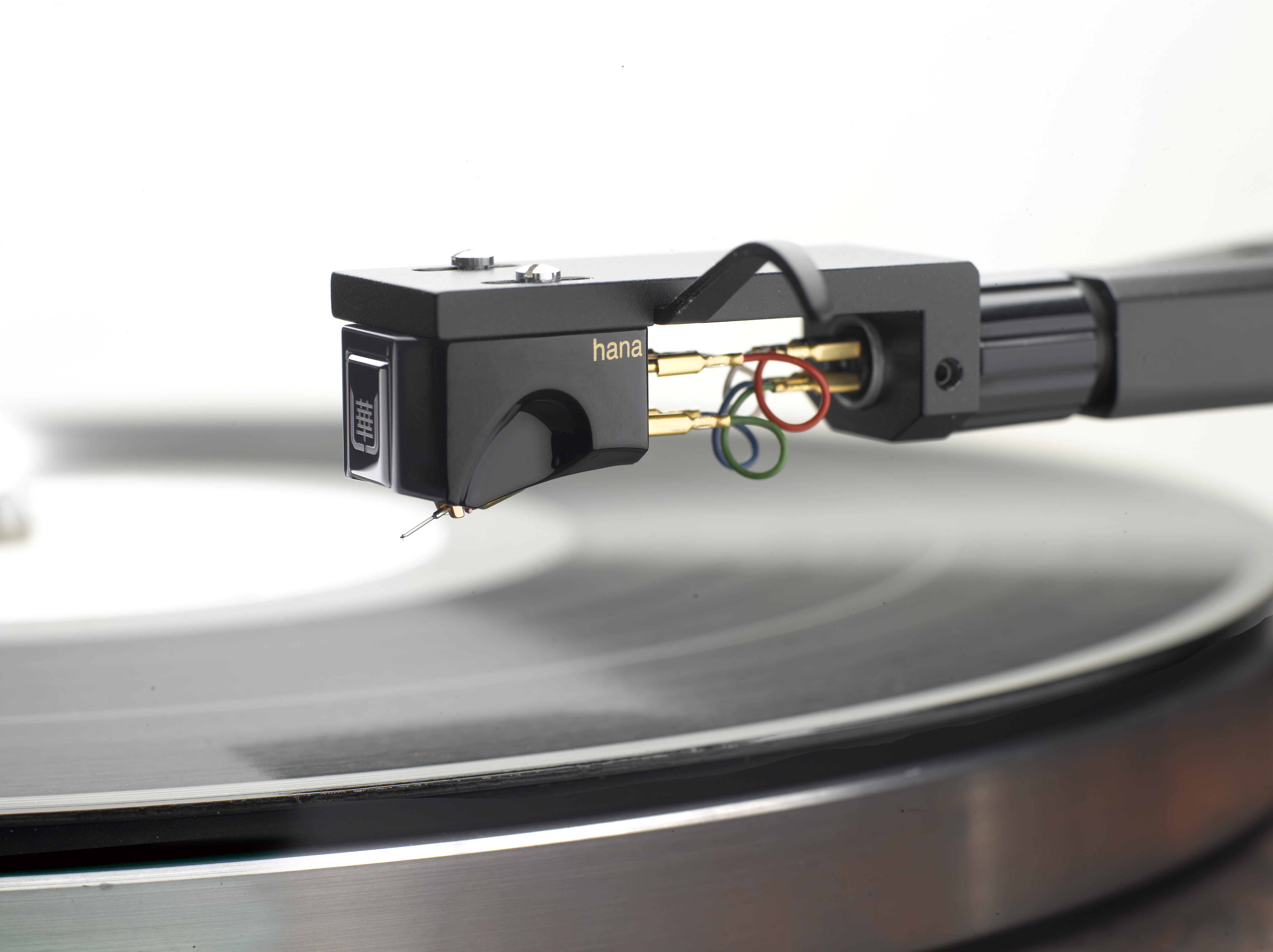 Hana Umami Black Flagship MC Moving-Coil Cartridge with Diamond Cantilever - Image 3