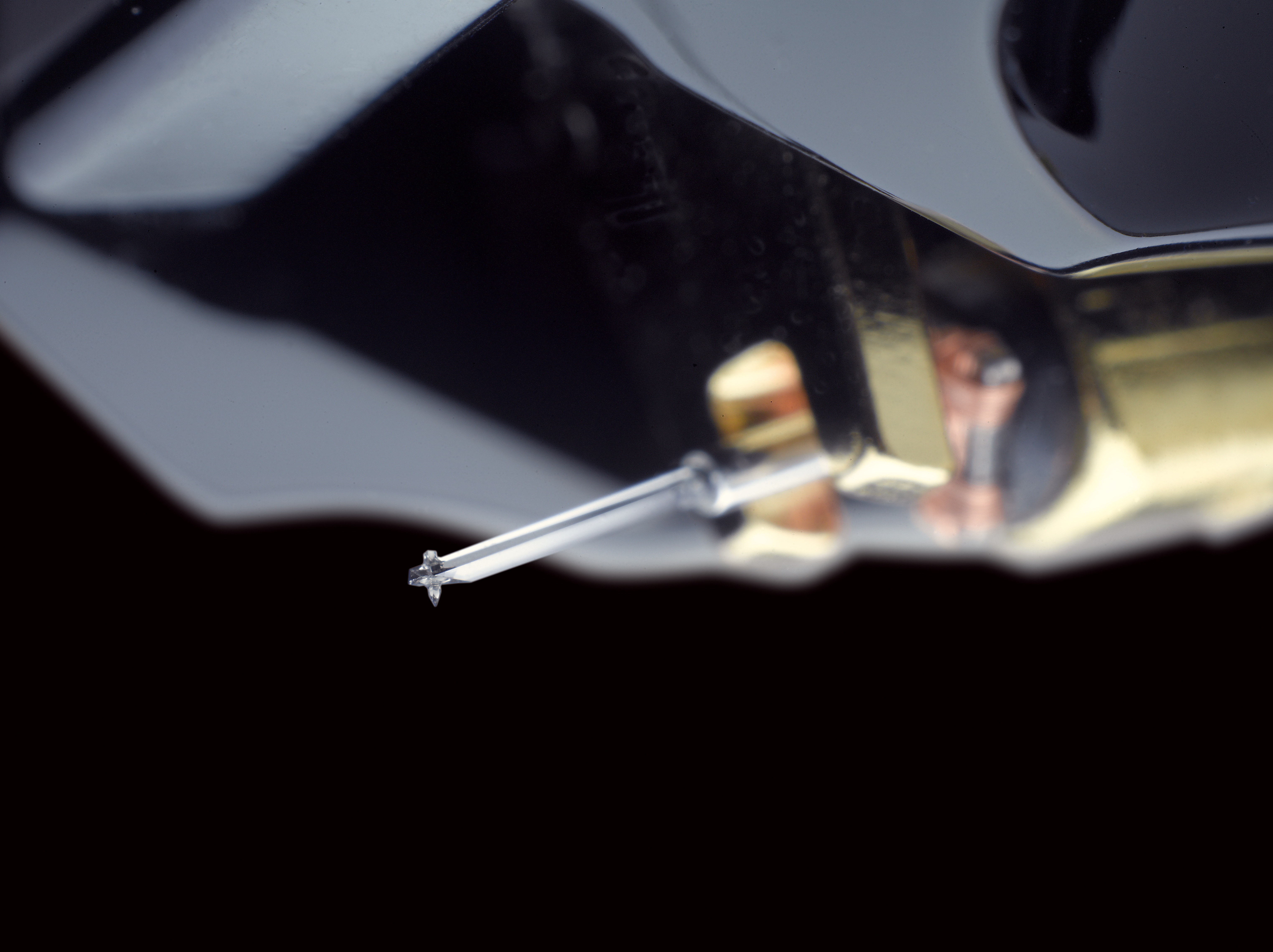 Hana Umami Black Flagship MC Moving-Coil Cartridge with Diamond Cantilever - Image 4