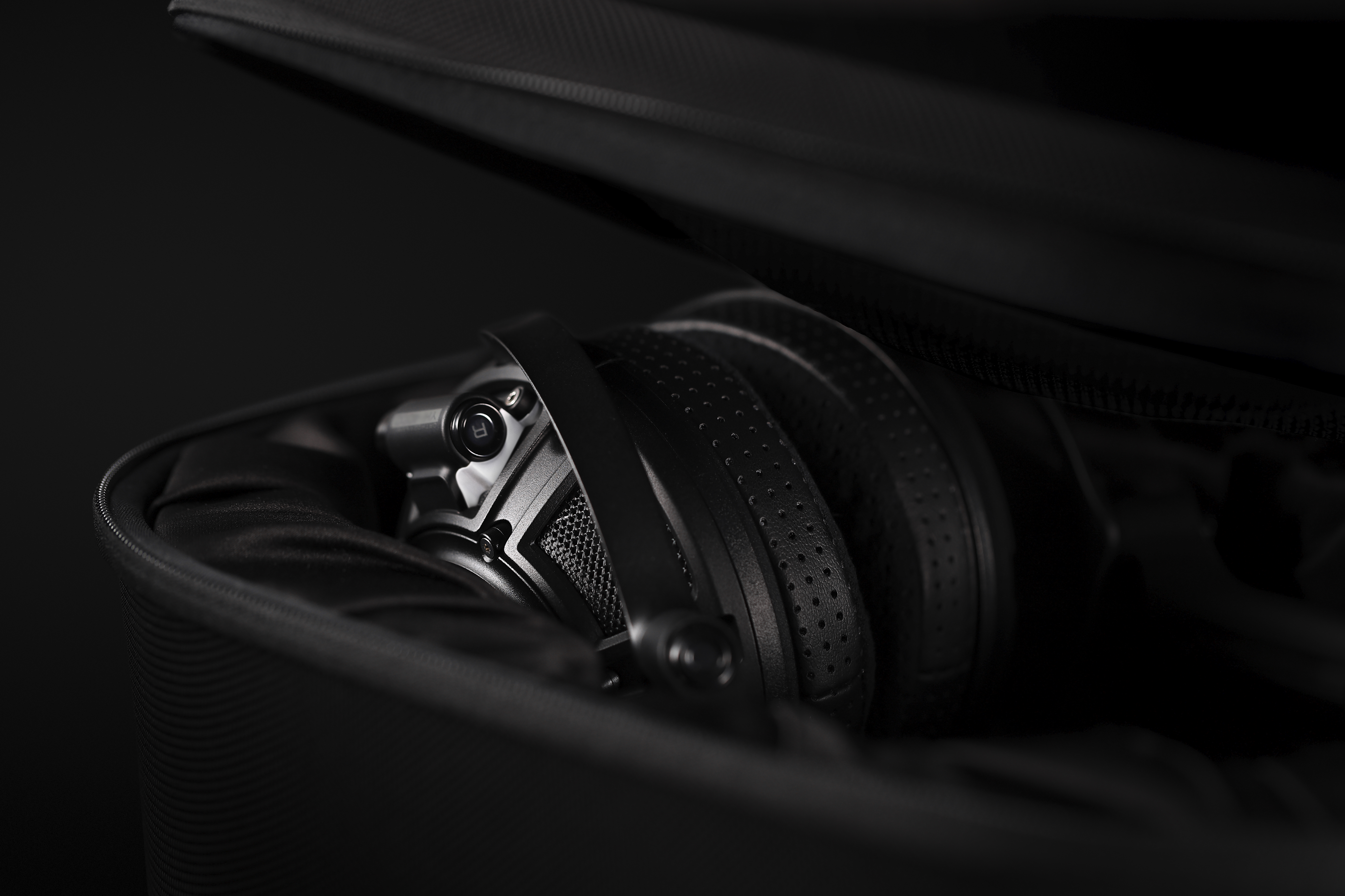 Yamaha YH-4000 Premium Open-Back Headphones - Image 8
